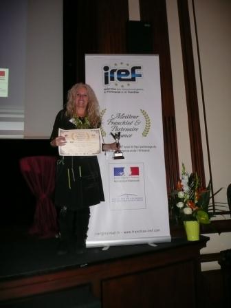 Rosine Delcroix reçoit le trophée IREF